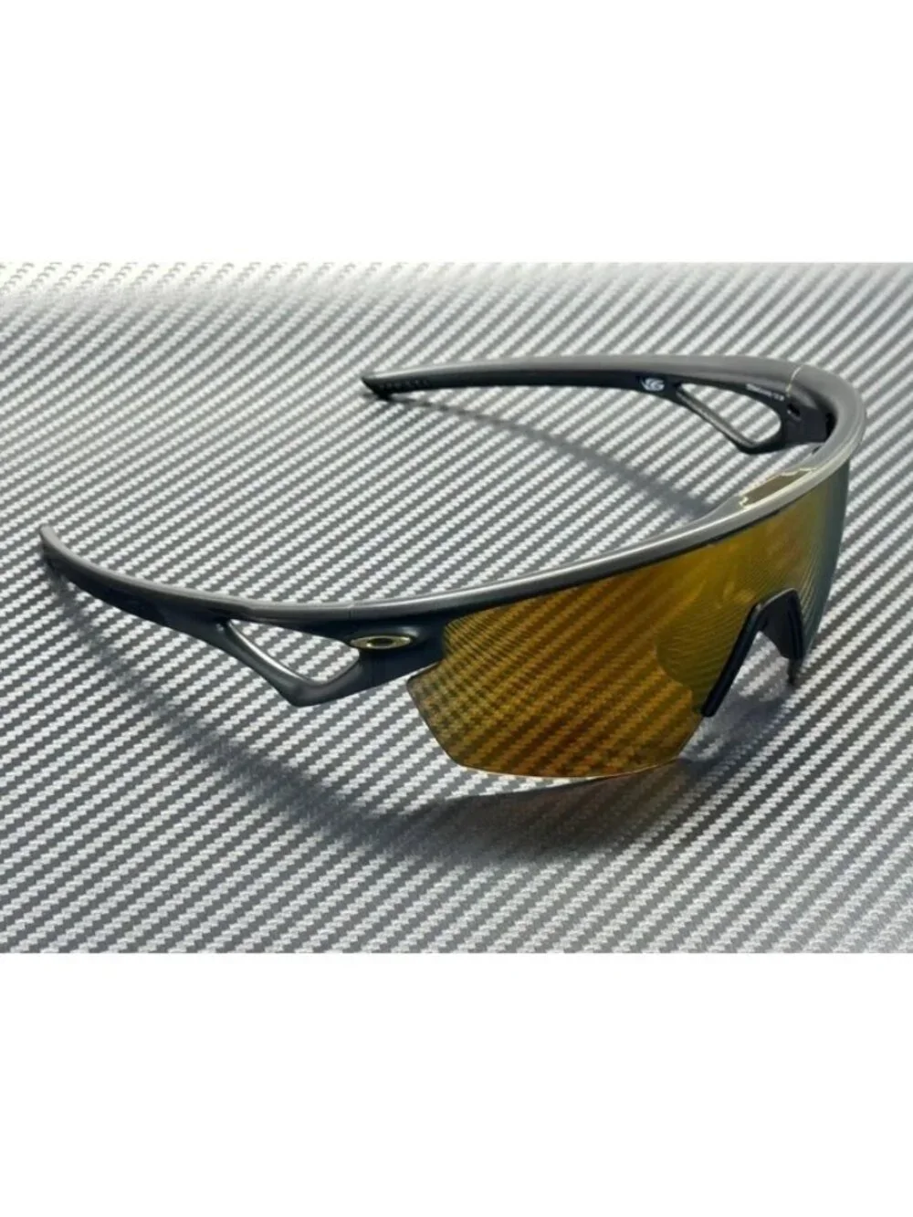 New Oakley Men Matte Carbon Sunglasses 65-21-130